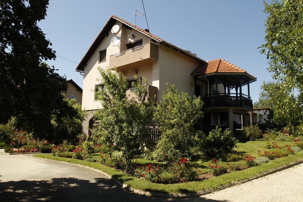Apartments Tratincica Seliste Dreznicko Ngoại thất bức ảnh