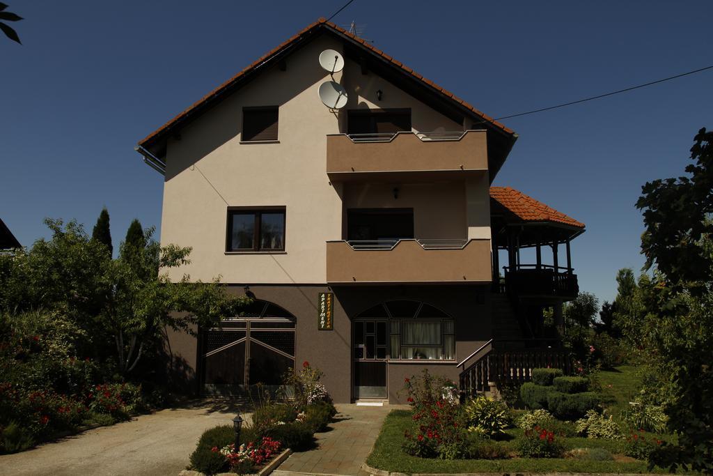 Apartments Tratincica Seliste Dreznicko Ngoại thất bức ảnh